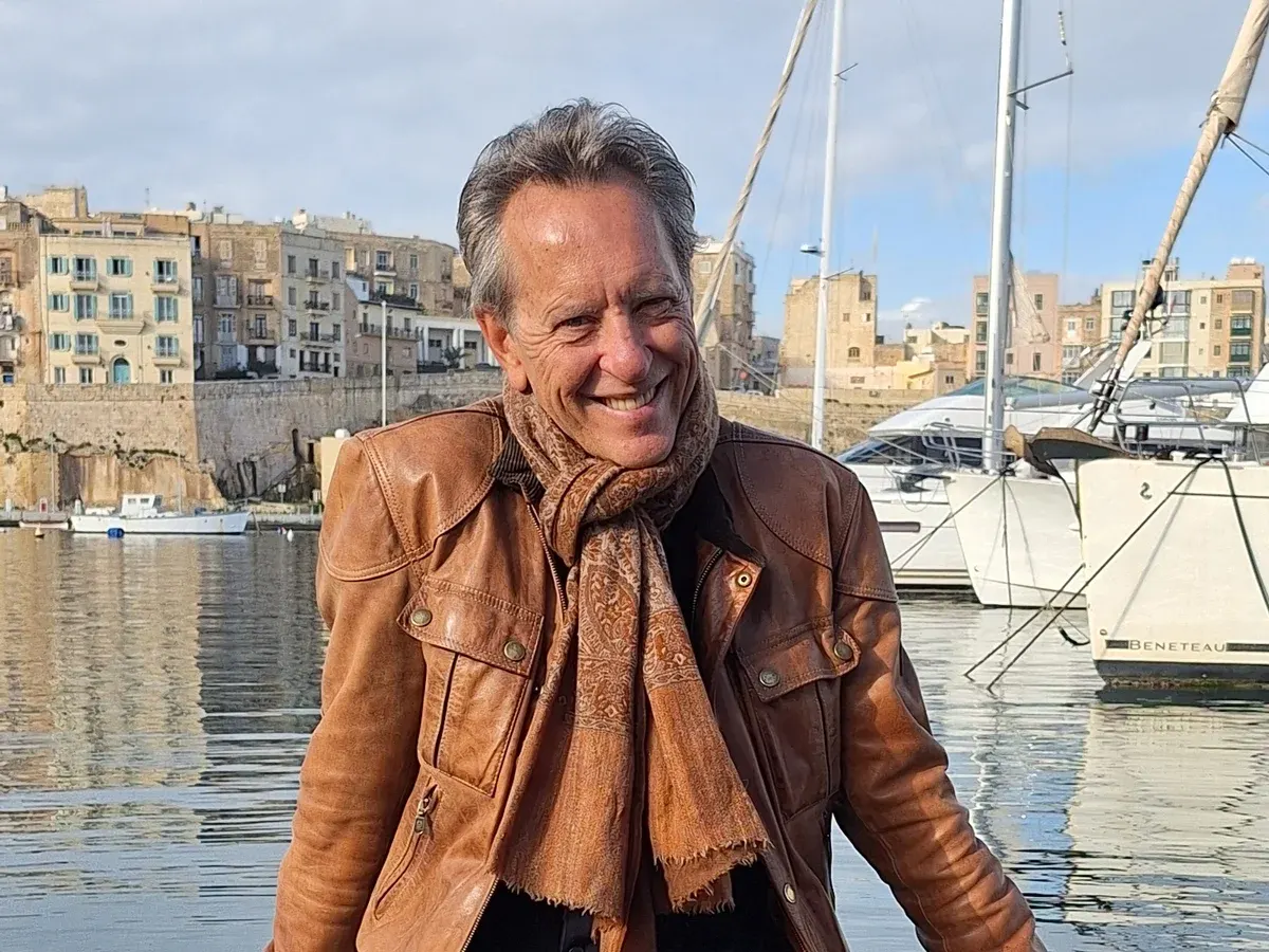 Maltese Islands Take Centre Stage in Richard E. Grant’s Very Modern Odyssey, Reaching Discerning International Audiences